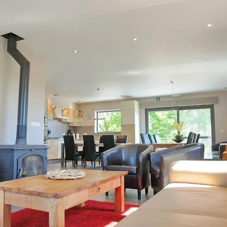 Modern Holiday In With Garden * Noiseux