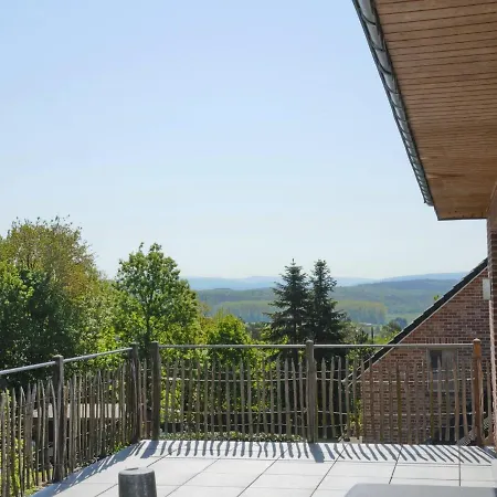 Holiday home Modern Holiday In With Garden